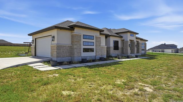 125 VALLEY VIEW DR, La Vernia, TX 78121