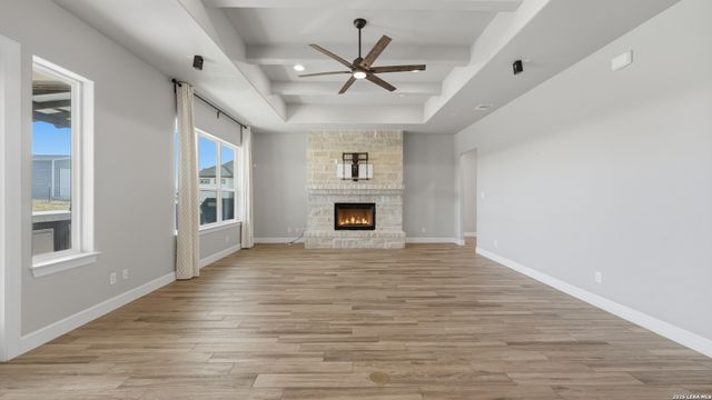 125 VALLEY VIEW DR, La Vernia, TX 78121