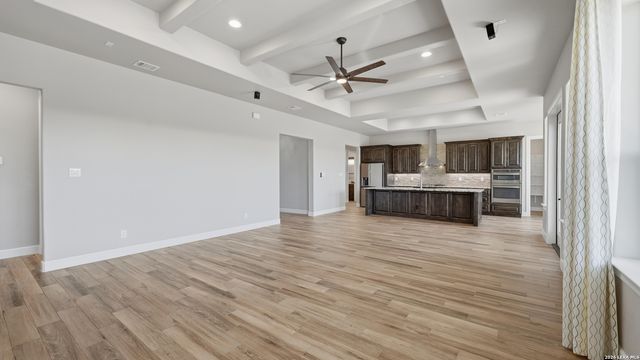 125 VALLEY VIEW DR, La Vernia, TX 78121
