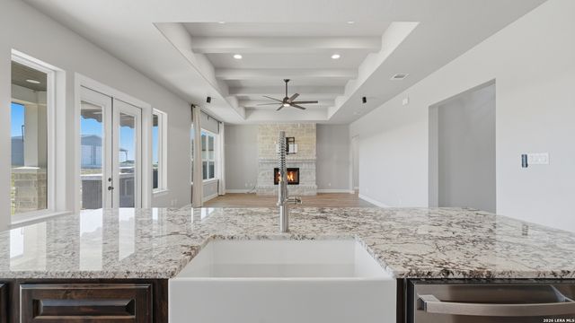 125 VALLEY VIEW DR, La Vernia, TX 78121