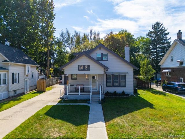 111 Scott Boulevard, Mount Clemens, MI 48043