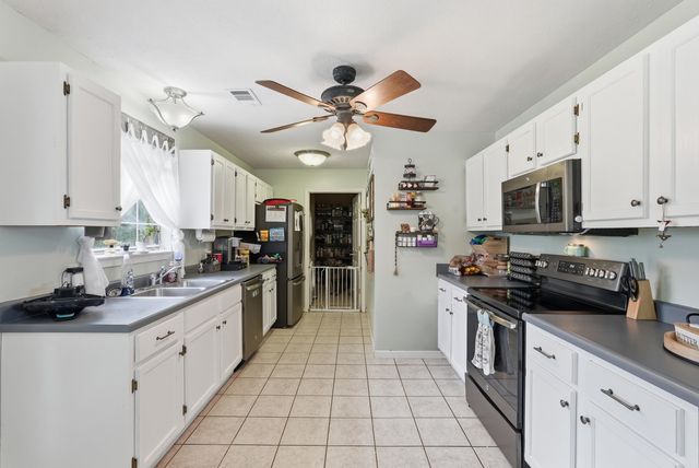 29 N Coker Road, Vilonia, AR 72173