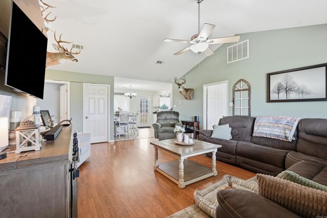 29 N Coker Road, Vilonia, AR 72173