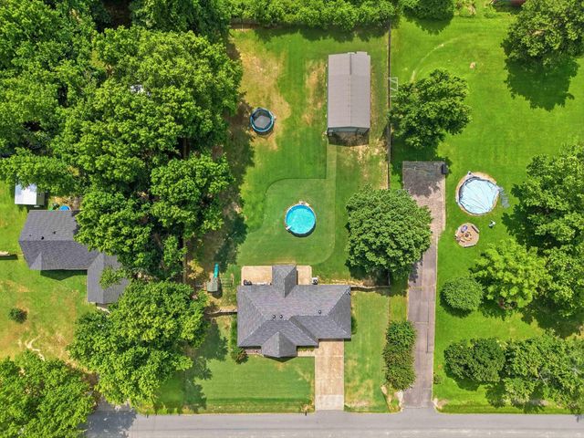 29 N Coker Road, Vilonia, AR 72173