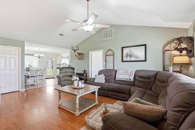 29 N Coker Road, Vilonia, AR 72173
