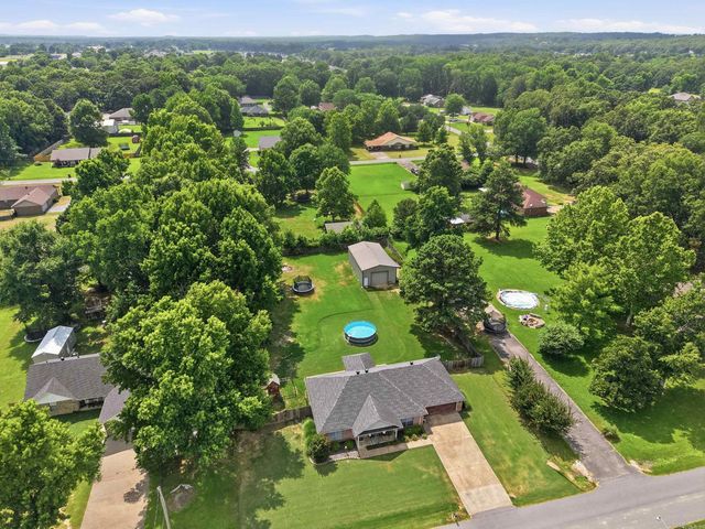 29 N Coker Road, Vilonia, AR 72173