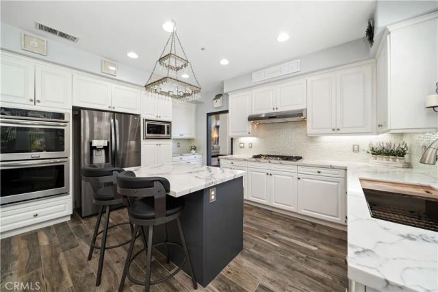 5919 County Oak Road, Woodland Hills, CA 91367