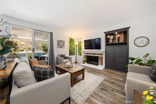 5919 County Oak Road, Woodland Hills, CA 91367