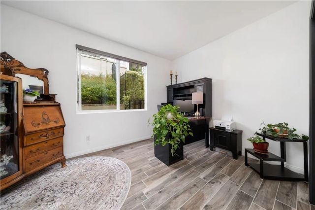 5919 County Oak Road, Woodland Hills, CA 91367