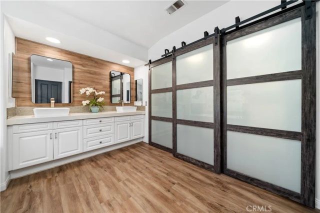 5919 County Oak Road, Woodland Hills, CA 91367