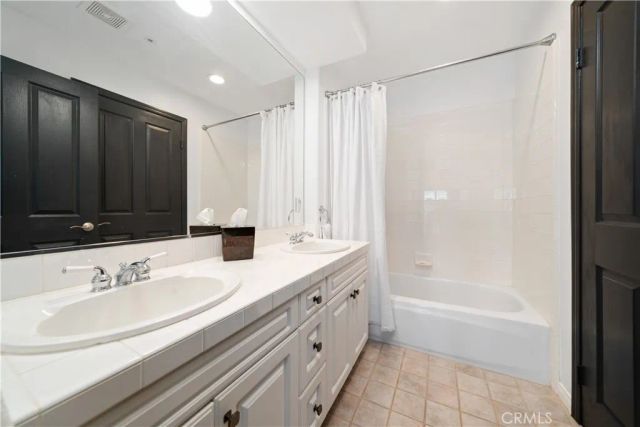 5919 County Oak Road, Woodland Hills, CA 91367