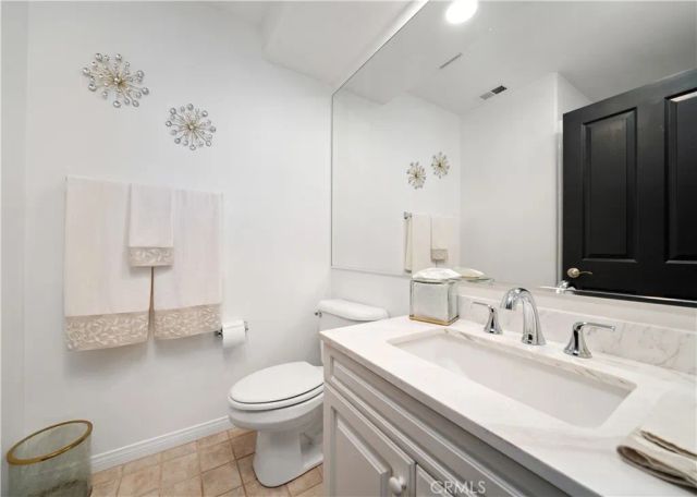 5919 County Oak Road, Woodland Hills, CA 91367