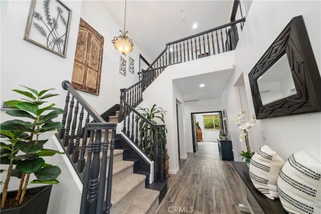 5919 County Oak Road, Woodland Hills, CA 91367