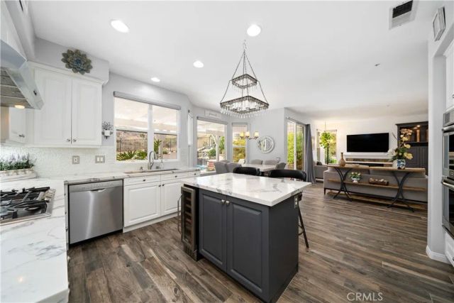 5919 County Oak Road, Woodland Hills, CA 91367