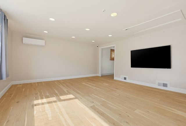 14 Lewis Rd, Randolph, MA 02368