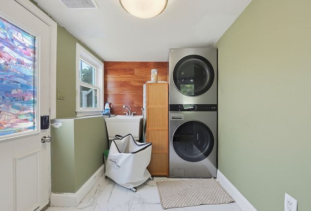 14 Lewis Rd, Randolph, MA 02368