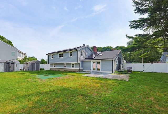 14 Lewis Rd, Randolph, MA 02368