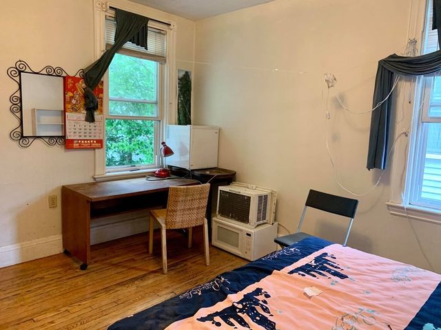 236 Cypress St. 2, Brookline, MA 02445