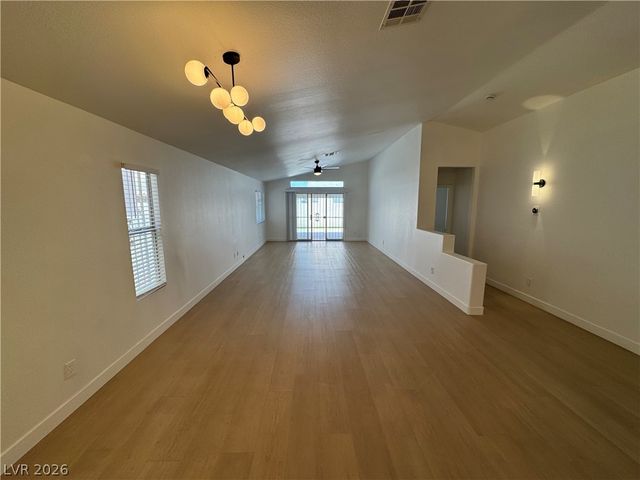 5534 Super Bowl Drive, Las Vegas, NV 89110
