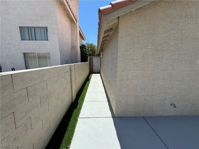5534 Super Bowl Drive, Las Vegas, NV 89110