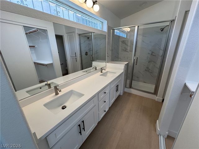 5534 Super Bowl Drive, Las Vegas, NV 89110