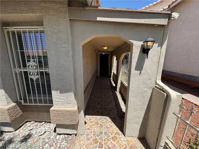 5534 Super Bowl Drive, Las Vegas, NV 89110