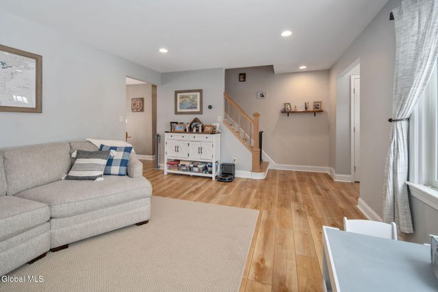 16 Forest Drive, Colonie, NY 12205