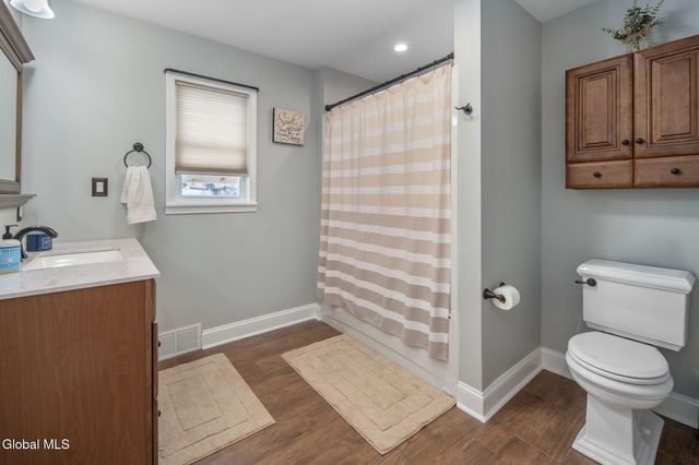 16 Forest Drive, Colonie, NY 12205