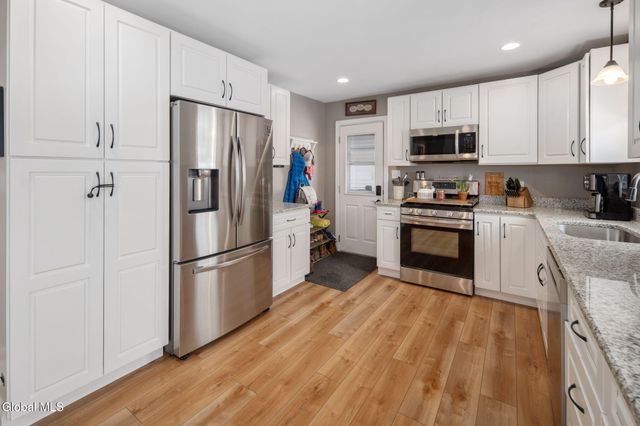 16 Forest Drive, Colonie, NY 12205