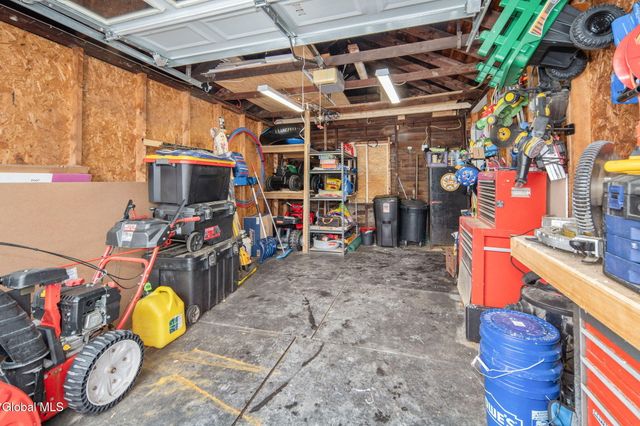 16 Forest Drive, Colonie, NY 12205