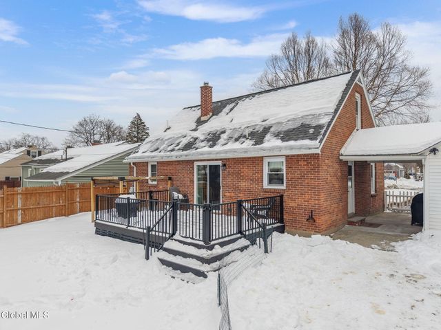 16 Forest Drive, Colonie, NY 12205