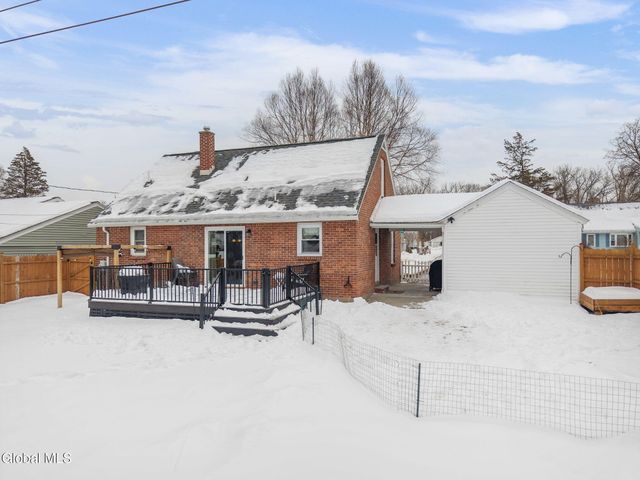 16 Forest Drive, Colonie, NY 12205