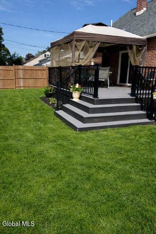 16 Forest Drive, Colonie, NY 12205