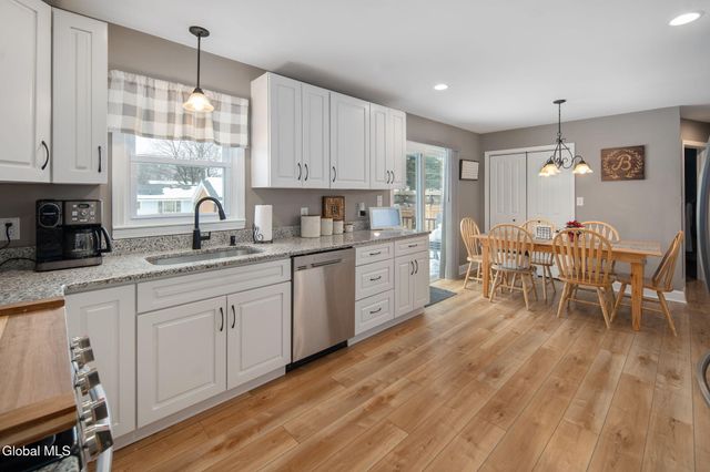 16 Forest Drive, Colonie, NY 12205