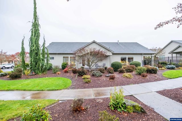 705 SE Stoneridge Ln, Dallas, OR 97338