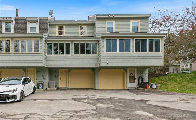 86 Sentry Way, Merrimack, NH 03054