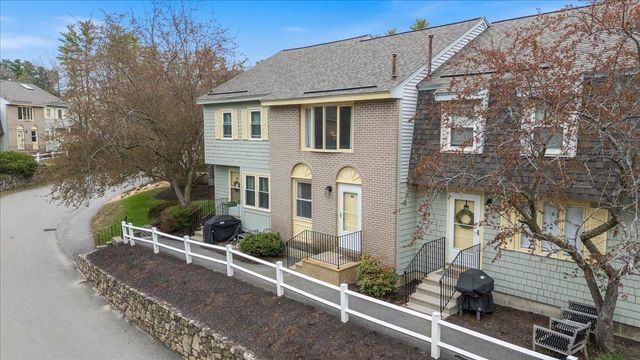 86 Sentry Way, Merrimack, NH 03054