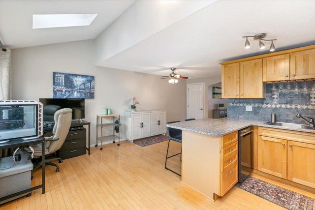 86 Sentry Way, Merrimack, NH 03054