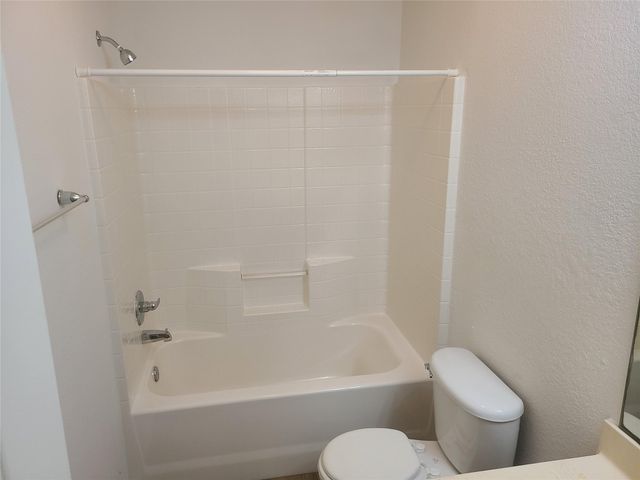 113 Laurel Meadow Court, La Marque, TX 77568