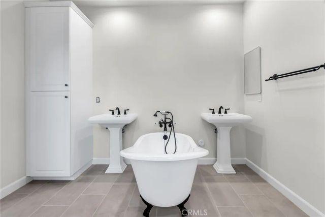 7432 Desert Sky Drive, Yucca Valley, CA 92284