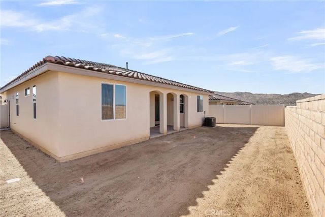 7432 Desert Sky Drive, Yucca Valley, CA 92284