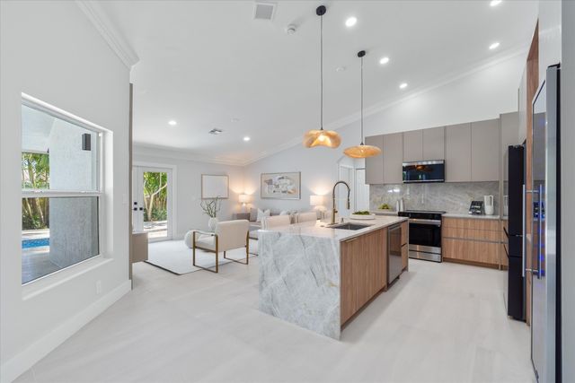 1132 NE 3rd Avenue, Boca Raton, FL 33432