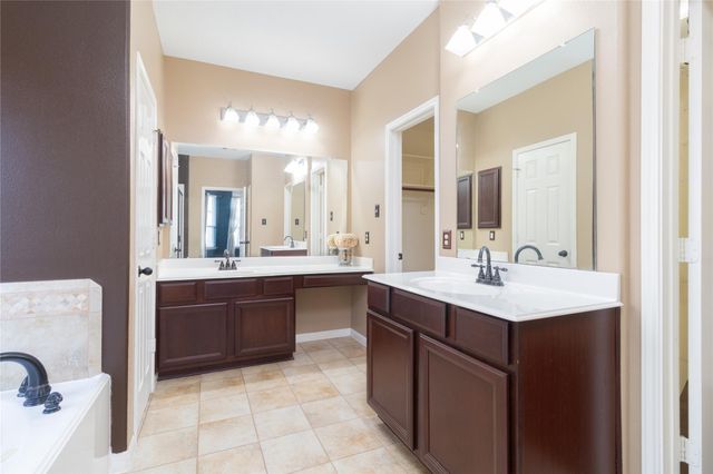 14307 Stonebury Trail Lane, Houston, TX 77044