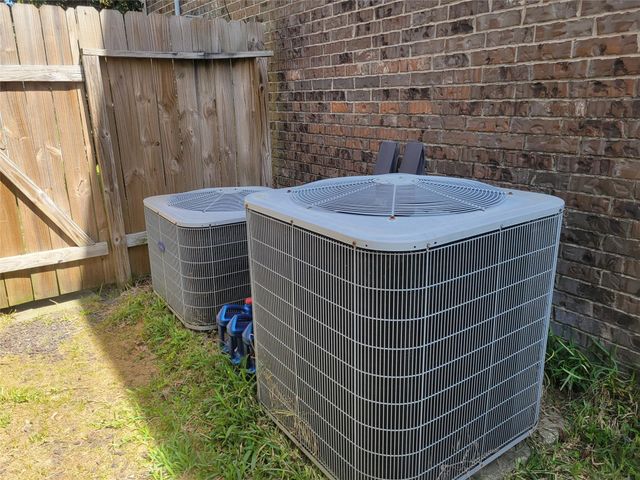 14307 Stonebury Trail Lane, Houston, TX 77044