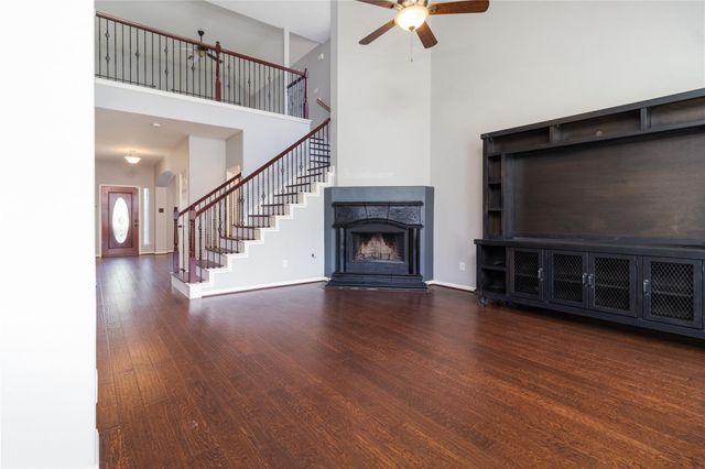 14307 Stonebury Trail Lane, Houston, TX 77044