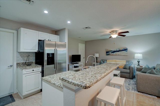 6633 Old Farm Trail, Boynton Beach, FL 33437