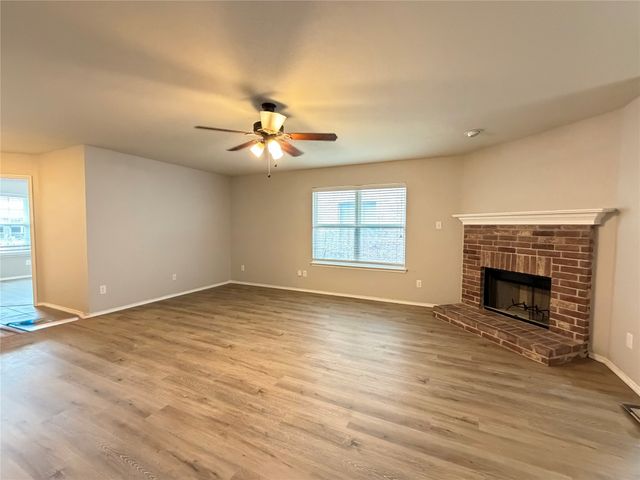 1517 Quails Nest Drive, Fort Worth, TX 76177