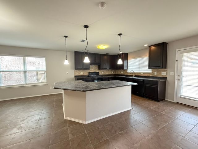 1517 Quails Nest Drive, Fort Worth, TX 76177