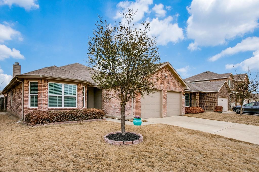 1517 Quails Nest Drive, Fort Worth, TX 76177