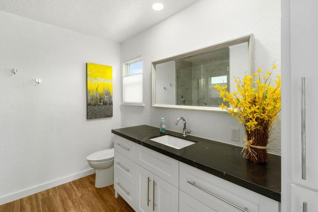 385 Ling, Bayou Vista, TX 77563